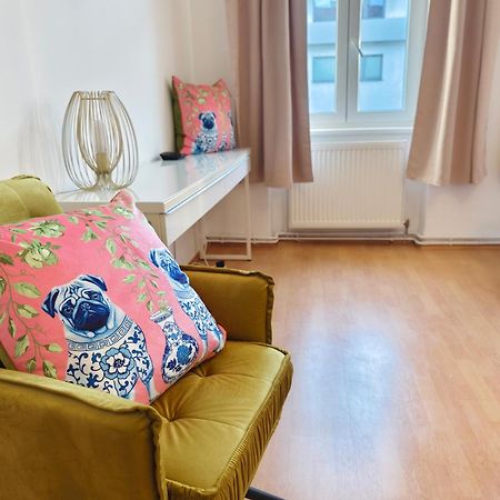 The Rose Apartment - Near Schoenbrunn Palace Виена Екстериор снимка