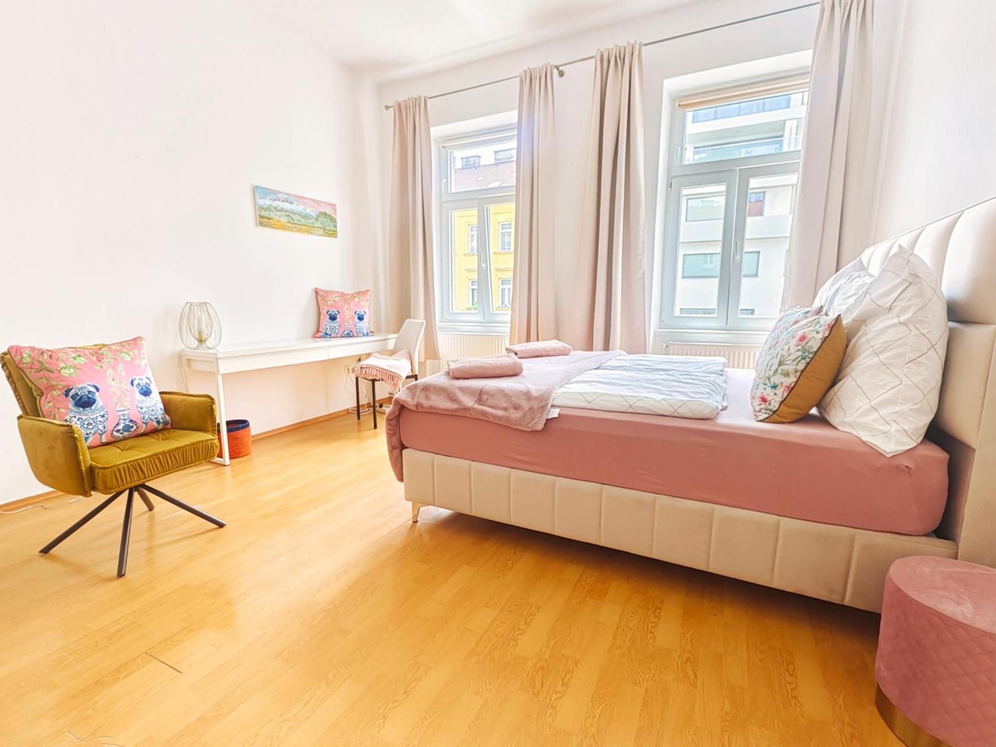 The Rose Apartment - Near Schoenbrunn Palace Виена Екстериор снимка