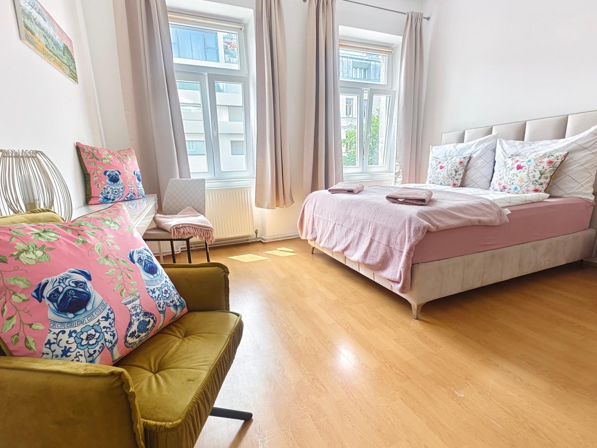 The Rose Apartment - Near Schoenbrunn Palace Виена Екстериор снимка